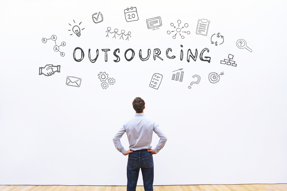 how does outsourced IT support work?